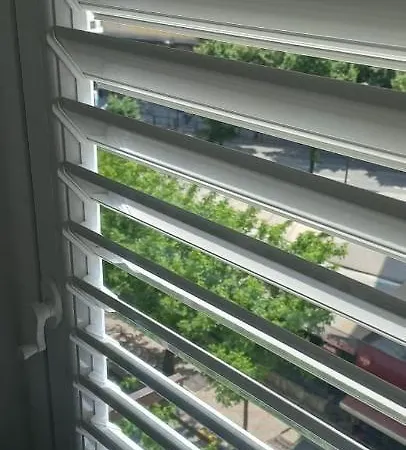 Center Kafe Flora Apartman Tirana