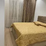 Apartment Center Kafe Flora Tirana