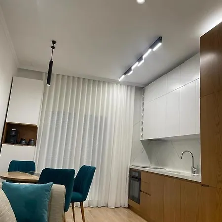 Center Kafe Flora Διαμέρισμα Τίρανα