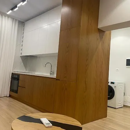 Center Kafe Flora Тирана