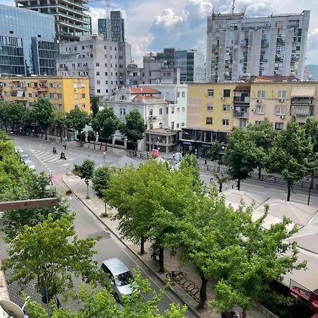 Center Kafe Flora Apartament *