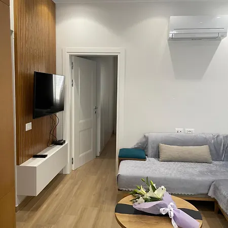 Center Kafe Flora Apartment *