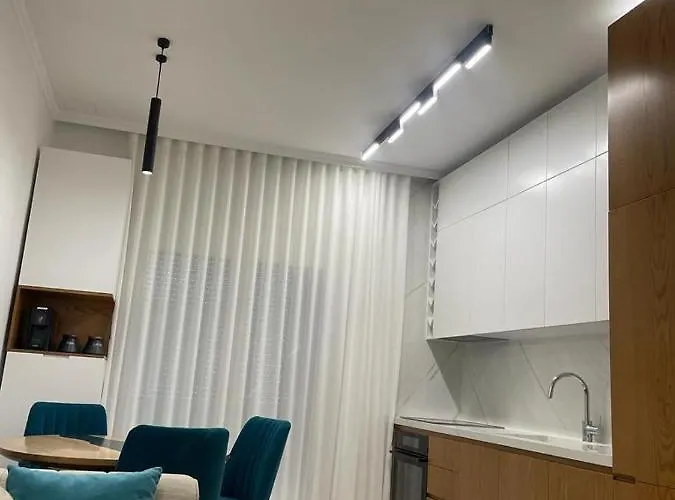 Center Kafe Flora 公寓 地拉那